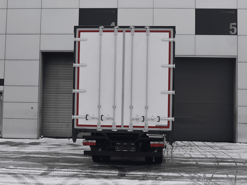 Бортовой тентованный фургон с шторой C120L
